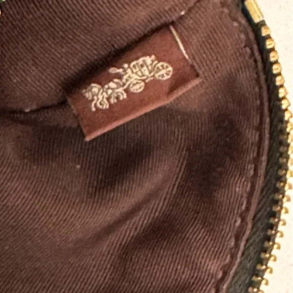Coach Signature Black Leather Wristlet Wallet Embossed Logo Gold Hardware EUC - Picture 6 of 7